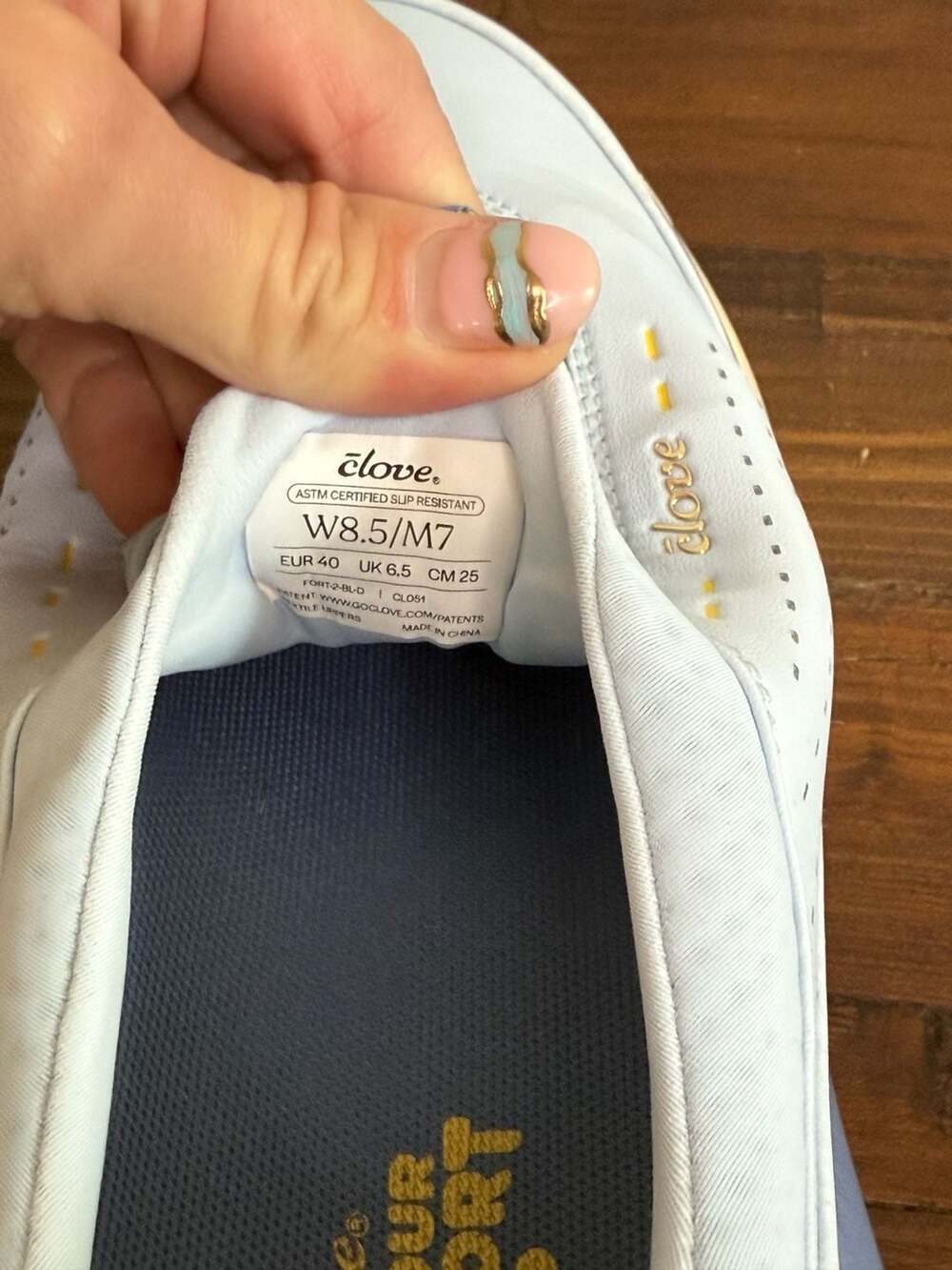 Clove Women's Slip-Resistant Nursing Sneakers Light Blue Size W8.5/M7 - Picture 5 of 6